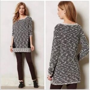 Moth by Anthropologie Black & White Lace Staccato Stripe Tunic‎ Sweater Size S